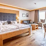 Hotel Hanusel Hof Wellness & Genuss In Panoramalage 4*