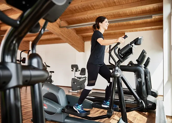 Отель Hanusel Hof Wellness & Genuss In Panoramalage 4*