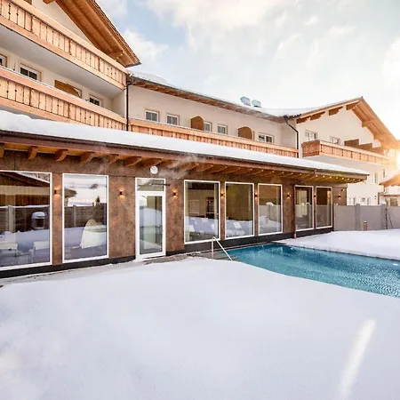 Hanusel Hof Wellness & Genuss In Panoramalage Hellengerst