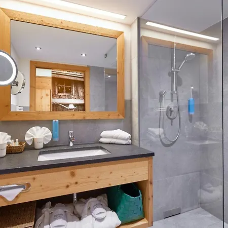Hotel Hanusel Hof Wellness & Genuss In Panoramalage Hellengerst