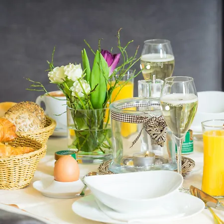 Hanusel Hof Wellness & Genuss In Panoramalage Hotel Hellengerst