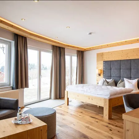 Hanusel Hof Wellness & Genuss In Panoramalage Hellengerst