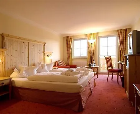 ホテル Hanusel Hof Wellness & Genuss In Panoramalage 4*