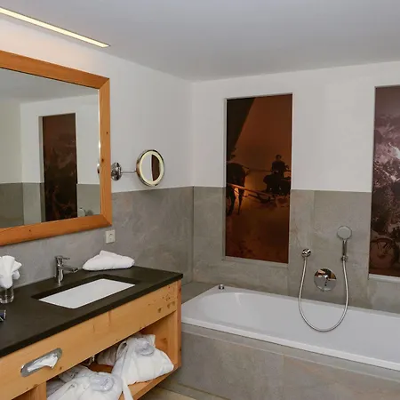 Hanusel Hof Wellness & Genuss In Panoramalage ホテル 4*