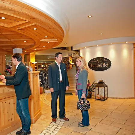 Hanusel Hof Wellness & Genuss In Panoramalage ホテル 4*