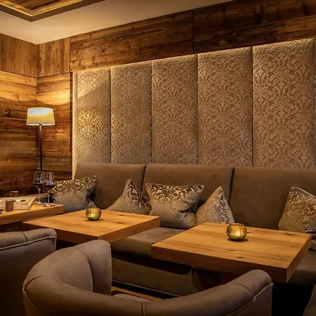 Hotel Hanusel Hof Wellness & Genuss In Panoramalage 4*