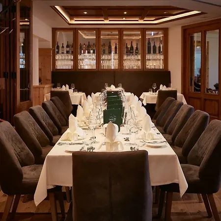 Hanusel Hof Wellness & Genuss In Panoramalage 酒店 4*